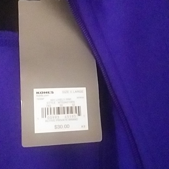 Fleece - Picture 3 of 3